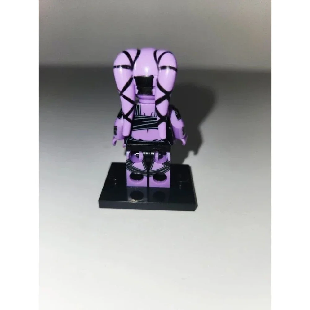 Star Wars Custom Twi’lek Dancer Minifigure - Purple Skin Variant